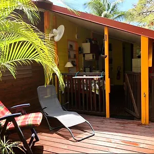 Hébergement de vacances Location A 70m De La, Bouillante